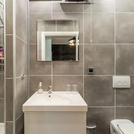 De Kroonhoeve 3*