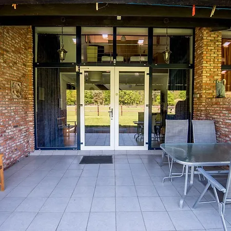 De Kroonhoeve Bed and Breakfast